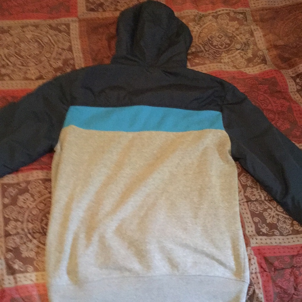 Large sweater - Picture 3 of 4